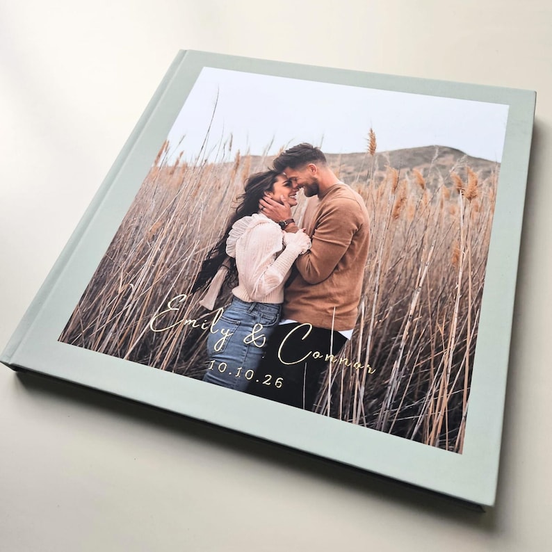 Personalized Guest Book - Buku Tamu Pernikahan Kustom dengan Sampul