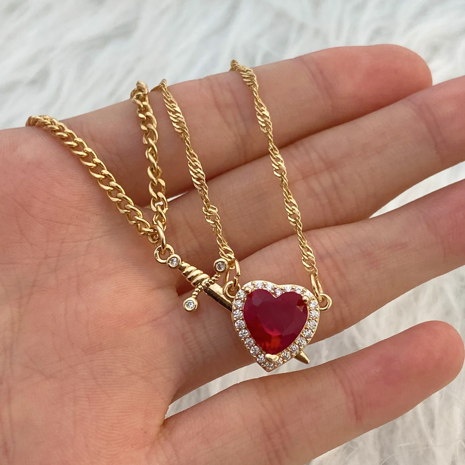 Wedding Qw - Kalung Pasangan Hati dan Pedang Gotik