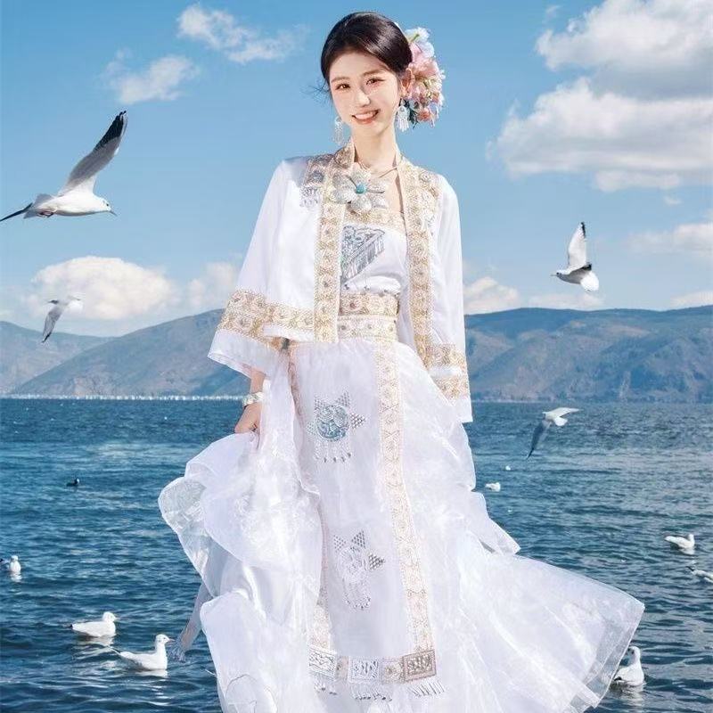 Kostum Hmong Musim Semi 2026 G - Wedding Qw ulasan dan harga