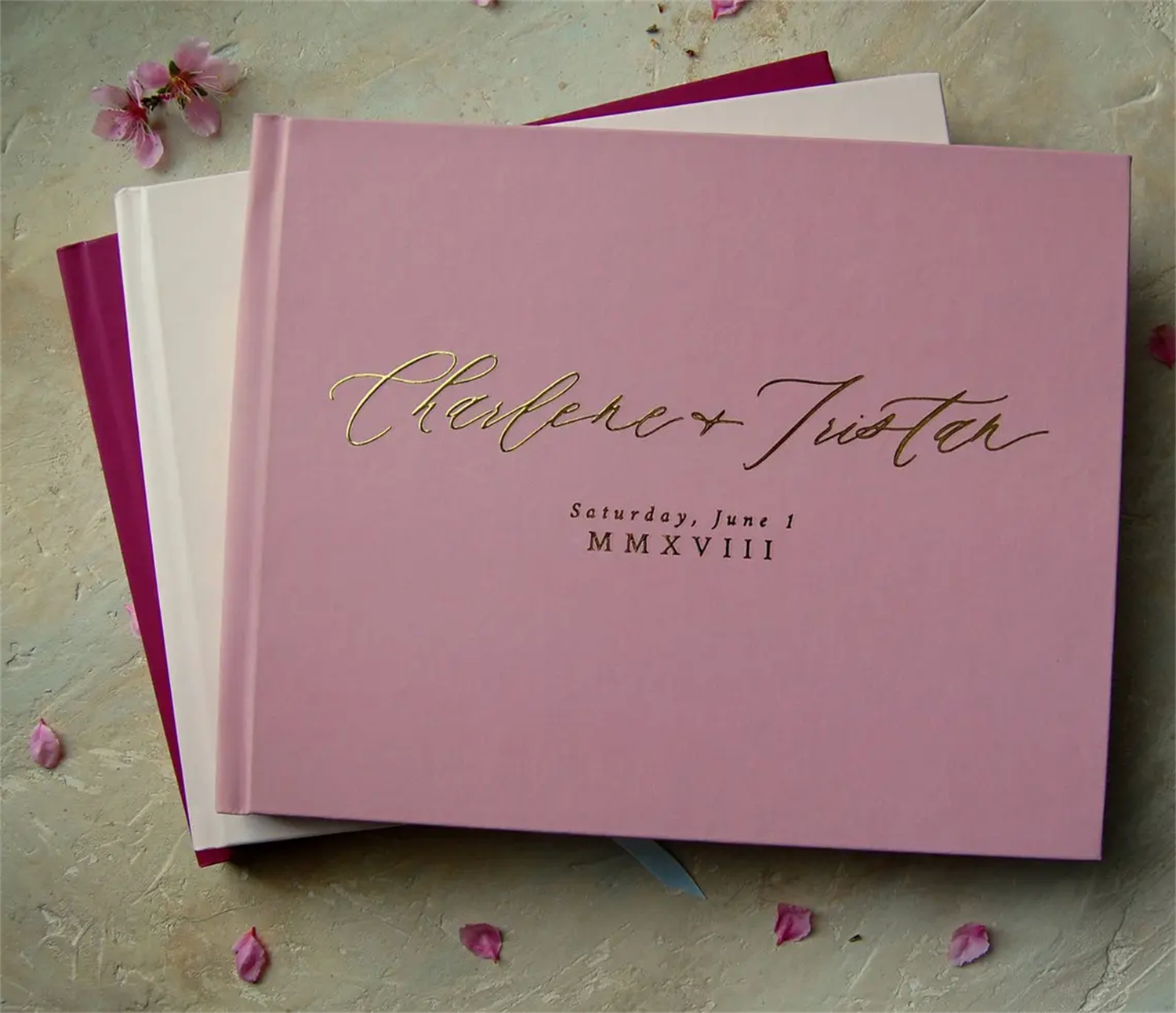Buku Tamu Pernikahan Personali - Personalized Guest Book ulasan dan harga