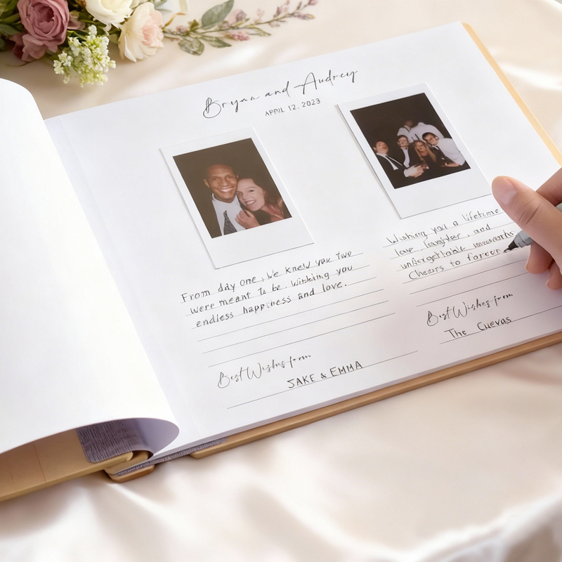 Buku Tamu Pernikahan yang Dipe - Personalized Guest Book ulasan dan harga